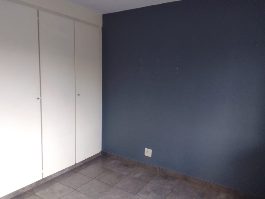 2 Bedroom Property for Sale in Aberdeen Eastern Cape